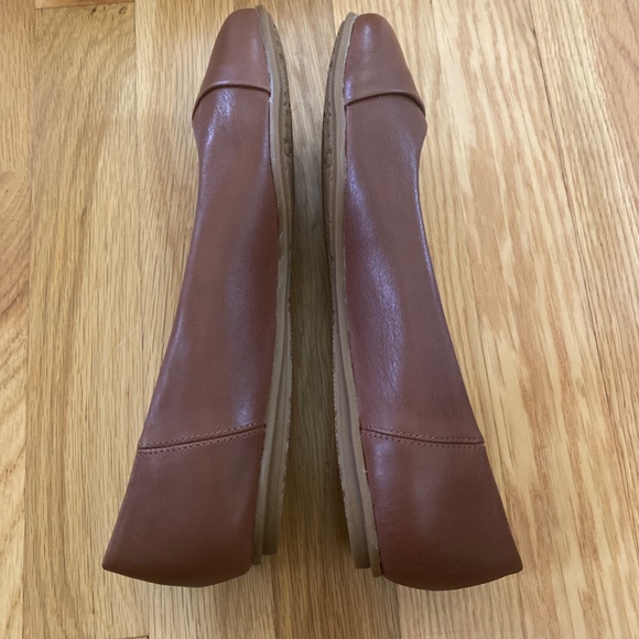 Zodiac women’s leather flats - Picture 2 of 8